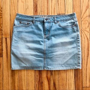 Cute Short Denim Skirt - Light Blue